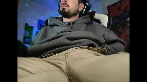 dimas22222 online show from February 25, 2025, 3:49 pm