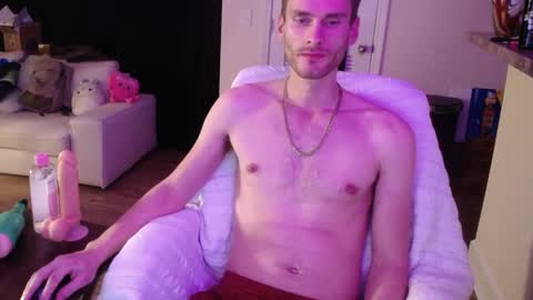 Snapshot of dimitri_4793 chatting on January 28, 2025, 7:00 am Meechii online show from January 28, 2025, 7:00 am