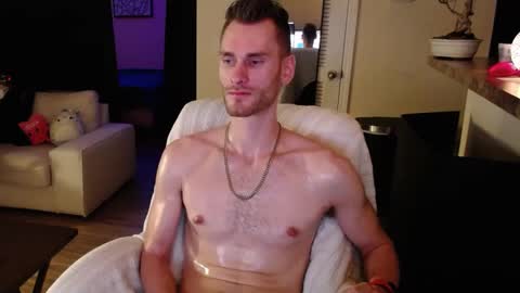 Snapshot of dimitri_4793 chatting on February 6, 2025, 12:22 am Meechii online show from February 6, 2025, 12:22 am