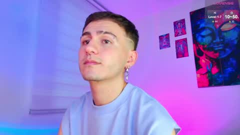 Julian Independent Model online show from April 10, 2026, 10:58 pm