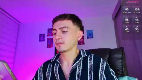 Julian Independent Model online show from June 19, 2026, 12:04 am