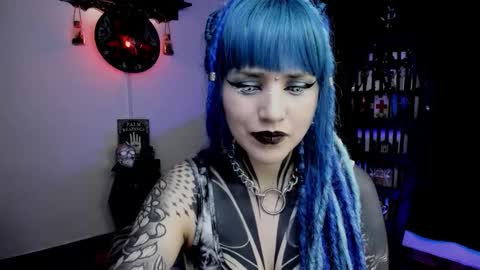 dimmuanddarkness online show from December 17, 2025, 5:57 am