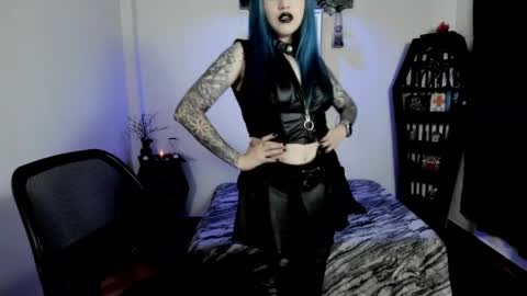 dimmuanddarkness online show from April 16, 2026, 3:24 pm