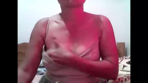 Snapshot of dimple_42 chatting on October 31, 2025, 1:50 am Dimple online show from October 31, 2025, 1:50 am