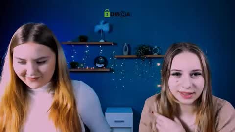 Snapshot of dina_bloom chatting on January 15, 2026, 9:36 am dina_bloom online show from January 15, 2026, 9:36 am