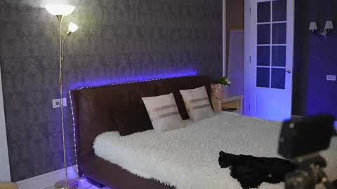 dinacandy online show from March 12, 2026, 8:42 am