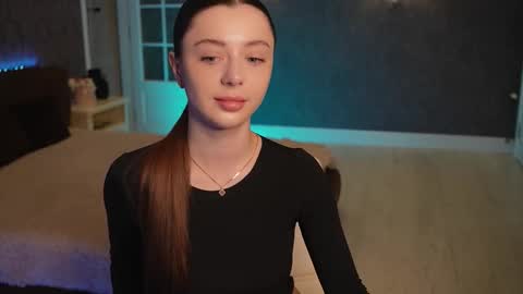 dinacandy online show from March 26, 2026, 8:31 am