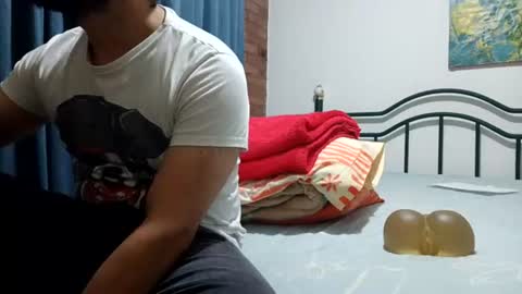 Snapshot of dinchtcams chatting on June 26, 2026, 6:18 am Dincht online show from June 26, 2026, 6:18 am