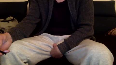 Snapshot of dinnerout1111 chatting on December 29, 2024, 11:29 pm dinnerout1111 online show from December 29, 2024, 11:29 pm