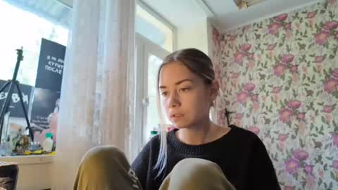 dinorahmroczkowski online show from September 18, 2025, 8:16 am