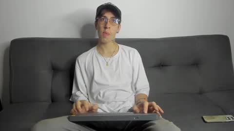 Dio online show from November 20, 2025, 11:32 am