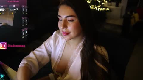 Diodora Magenta online show from December 14, 2025, 5:40 pm