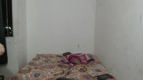 Snapshot of dioni_soe chatting on October 21, 2025, 1:39 am Henry online show from October 21, 2025, 1:39 am