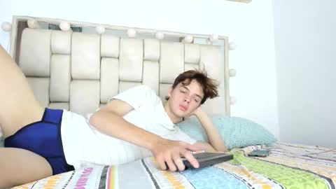 apollo online show from October 17, 2025, 8:33 pm