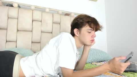 apollo online show from October 18, 2025, 1:34 pm