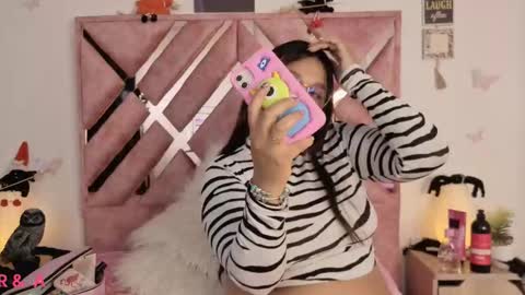 Snapshot of diosa_afrodita24 chatting on October 20, 2025, 3:40 am DIOSA AFRODITA 24 NEW VIDEOS HERE LOVES online show from October 20, 2025, 3:40 am