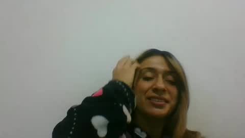 diosarosa online show from September 11, 2025, 4:56 am