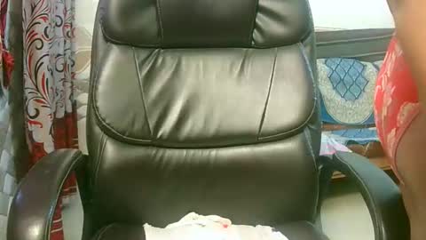 dipa2345 online show from October 9, 2025, 4:54 am