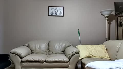 DIPSTIK online show from September 18, 2025, 5:04 pm