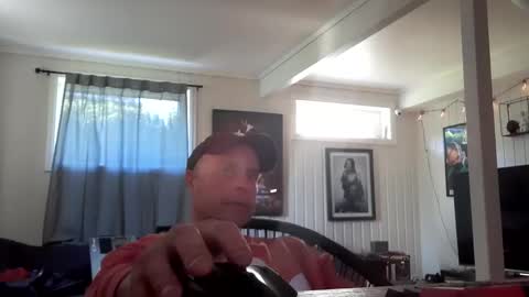 Snapshot of dirkdigglerofficial chatting on June 10, 2026, 5:39 am dirkdigglerofficial online show from June 10, 2026, 5:39 am