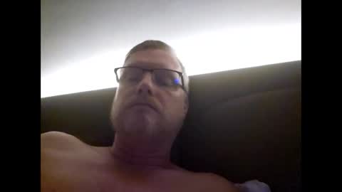 dirkkie1975 online show from April 8, 2026, 7:25 pm