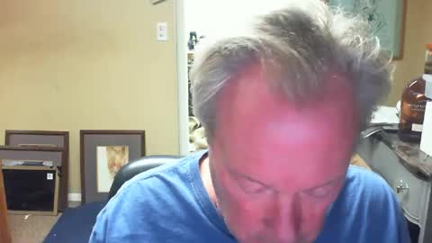 Snapshot of dirkpitt223 chatting on November 17, 2025, 1:22 am DirtkPitt Fun guy working online show from November 17, 2025, 1:22 am