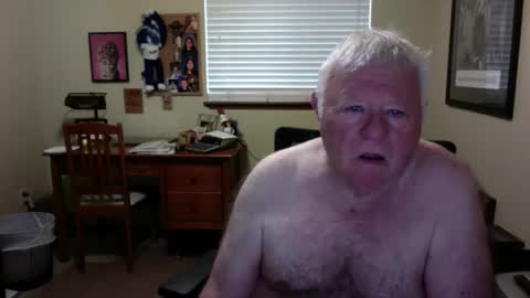 dirtrider195080438 online show from May 15, 2026, 2:02 pm