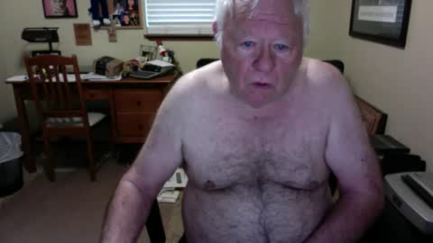 dirtrider195080438 online show from May 25, 2026, 1:06 pm