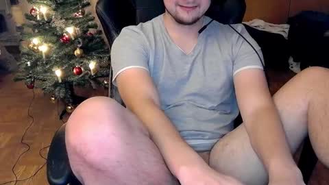 Snapshot of dirty_fun_boy chatting on December 16, 2024, 9:09 pm dirty_fun_boy online show from December 16, 2024, 9:09 pm