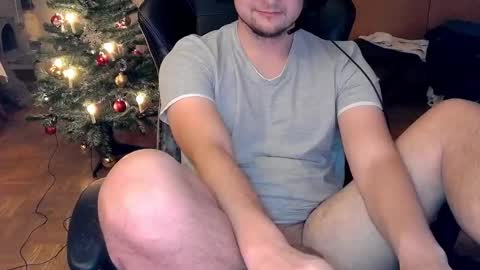 Snapshot of dirty_fun_boy chatting on December 17, 2024, 4:32 pm dirty_fun_boy online show from December 17, 2024, 4:32 pm