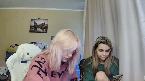 Dirty Kiss69 online show from April 28, 2026, 2:27 am