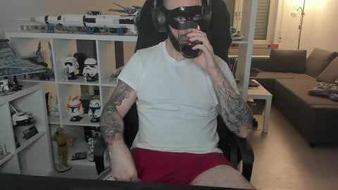 Robert online show from December 7, 2024, 10:06 pm