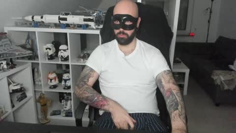 Robert online show from December 15, 2024, 1:24 am