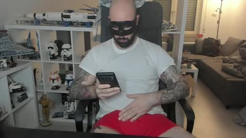 Robert online show from December 22, 2024, 7:21 pm