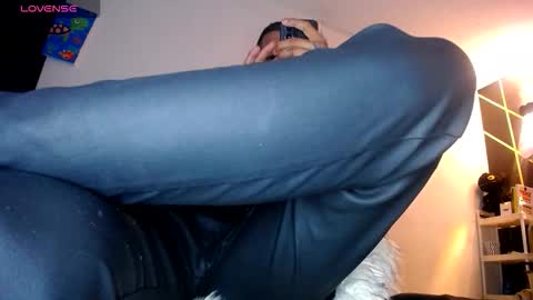 Snapshot of dirtybhot chatting on February 15, 2026, 2:52 am I just want to be happy online show from February 15, 2026, 2:52 am