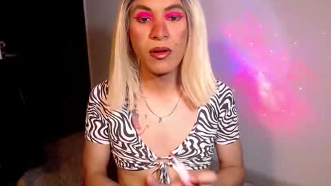 Snapshot of dirtydanezka chatting on November 18, 2025, 3:23 am dirtydanezka online show from November 18, 2025, 3:23 am