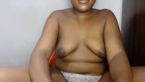 Snapshot of dirtydesirebabe chatting on March 5, 2026, 5:03 am dirtydesirebabe online show from March 5, 2026, 5:03 am