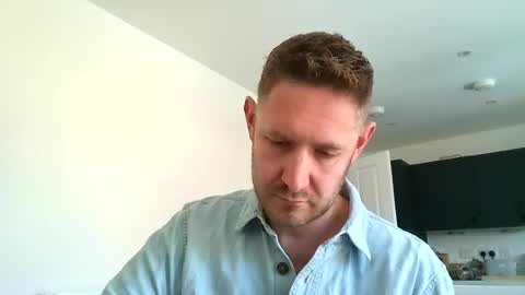 Snapshot of dirtylondon729 chatting on June 29, 2026, 9:48 am Exhibitionist Ben online show from June 29, 2026, 9:48 am