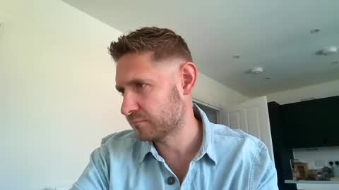 Snapshot of dirtylondon729 chatting on June 29, 2026, 10:37 am Exhibitionist Ben online show from June 29, 2026, 10:37 am