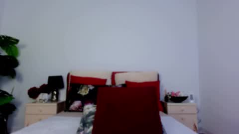 Chloe online show from March 19, 2026, 10:08 am