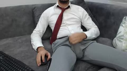 dirtyybooyy77 online show from November 16, 2025, 9:42 pm