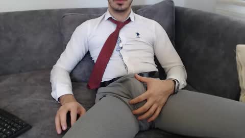 dirtyybooyy77 online show from February 18, 2026, 11:06 am