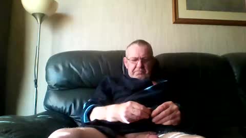 Snapshot of discovery63 chatting on January 2, 2025, 11:52 am discovery63 online show from January 2, 2025, 11:52 am