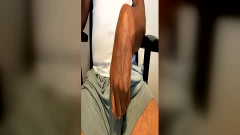 discretmature online show from June 15, 2026, 2:52 pm