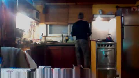 Snapshot of discretopasivo chatting on May 2, 2026, 12:04 am discretopasivo online show from May 2, 2026, 12:04 am