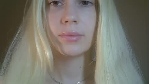 Snapshot of ditamilton chatting on May 10, 2026, 8:03 pm DitaMilton online show from May 10, 2026, 8:03 pm