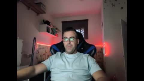 ditos_c online show from December 9, 2024, 8:33 am