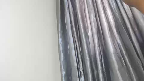 Snapshot of diva_kiki chatting on October 19, 2025, 6:47 am Diva online show from October 19, 2025, 6:47 am