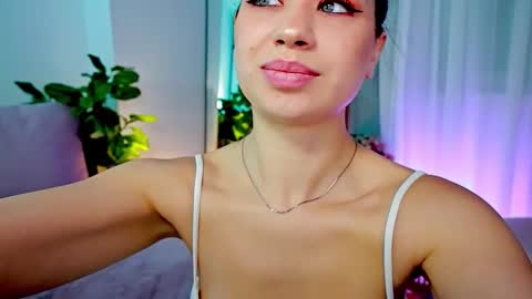 Tia online show from February 18, 2026, 9:22 pm