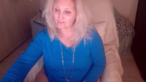 Snapshot of divineblond chatting on March 24, 2026, 10:26 pm Alexxa online show from March 24, 2026, 10:26 pm